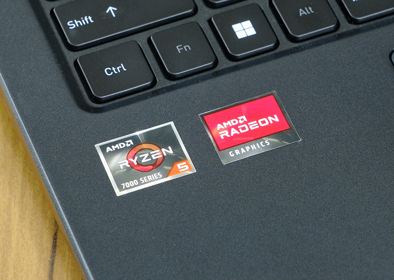 AMD Ryzen™7000シリーズプロセッサーを採用