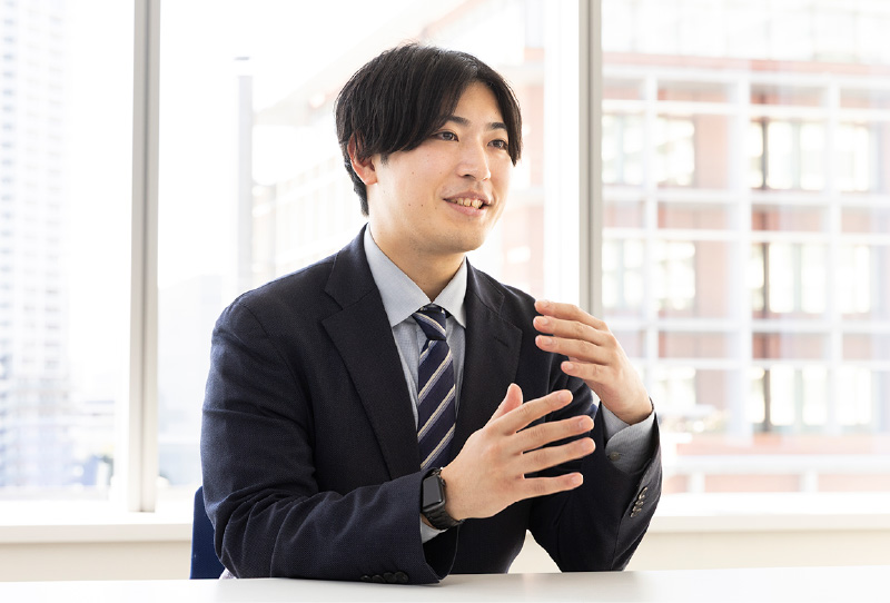 インタビューを受けるT.T さん