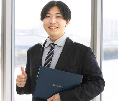 自分のdynabookを紹介するT.T さん